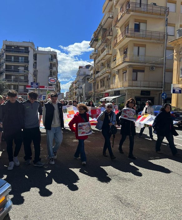 Dieci Cento Mille Piazze Donne per la Pace 